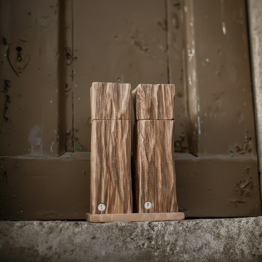 Oak Wood Salt & Pepper Mill Set – Handcrafted Rustic Spice Grinders
